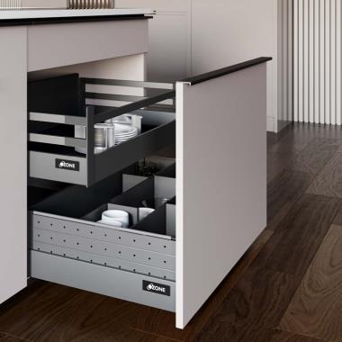 PANTRY UNITS WITH SQUARE RAIL