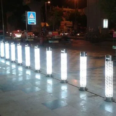 Daisy Pattern Bollard